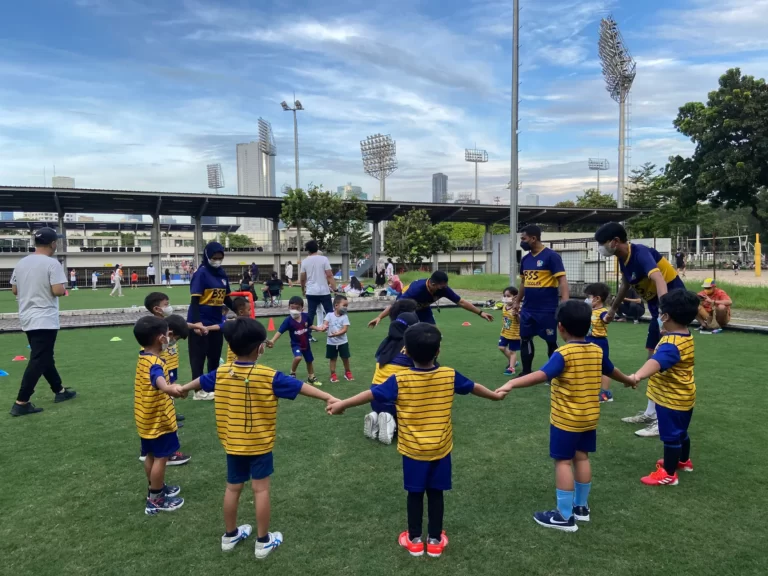 3 Manfaat Bermain Sepak Bola untuk Mental Anak