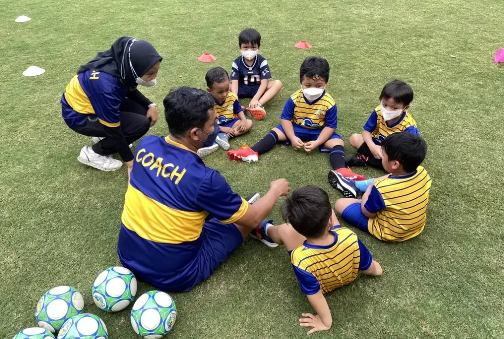 Menumbuhkan Kreativitas Anak: Pentingnya Memberi Ruang bagi Imajinasi Mereka